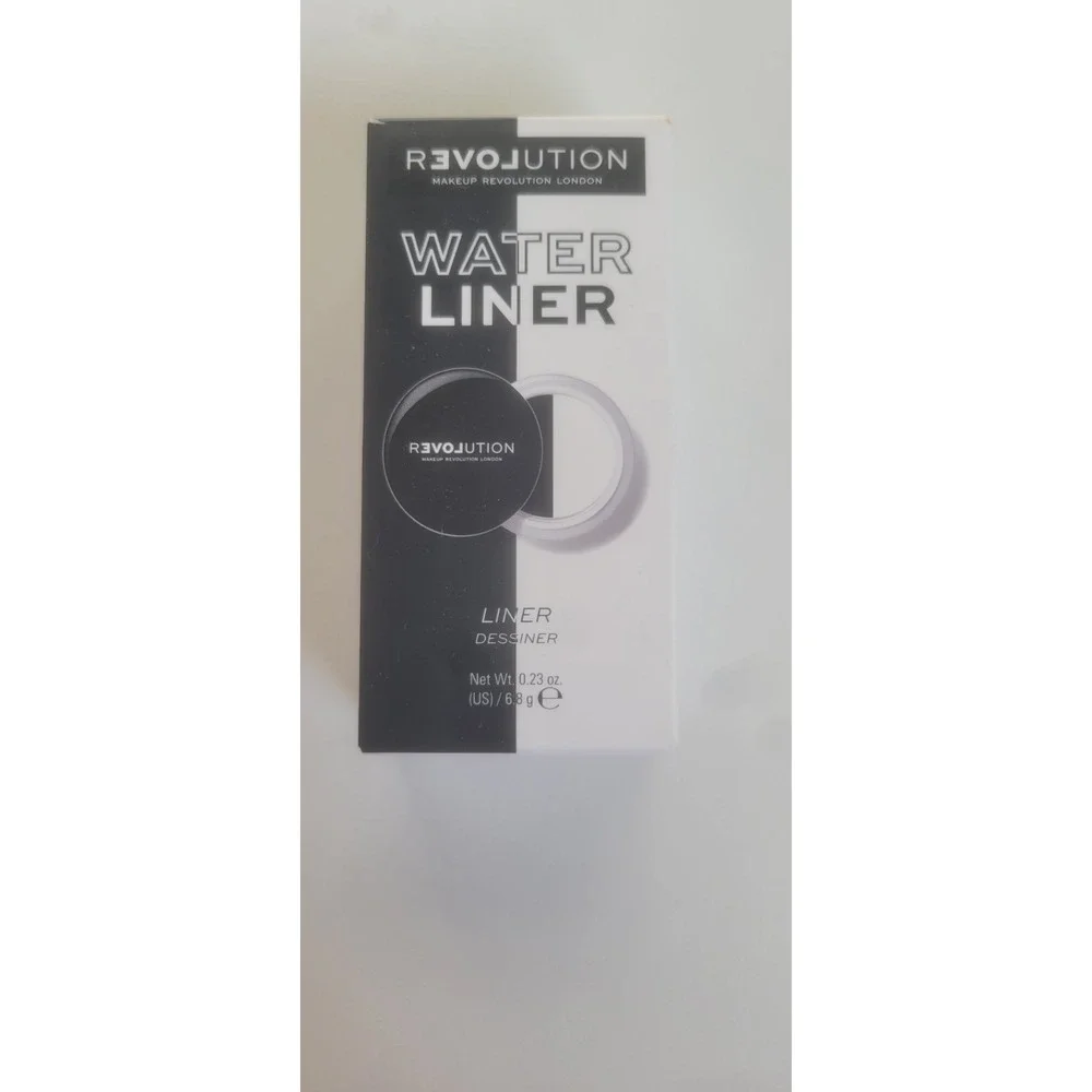 Relove by Revolution Beauty Water Activated Eyeliner Black/White‎